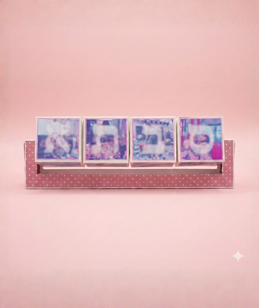 מעמד קוביות מסתובבות בעיצוב אישי